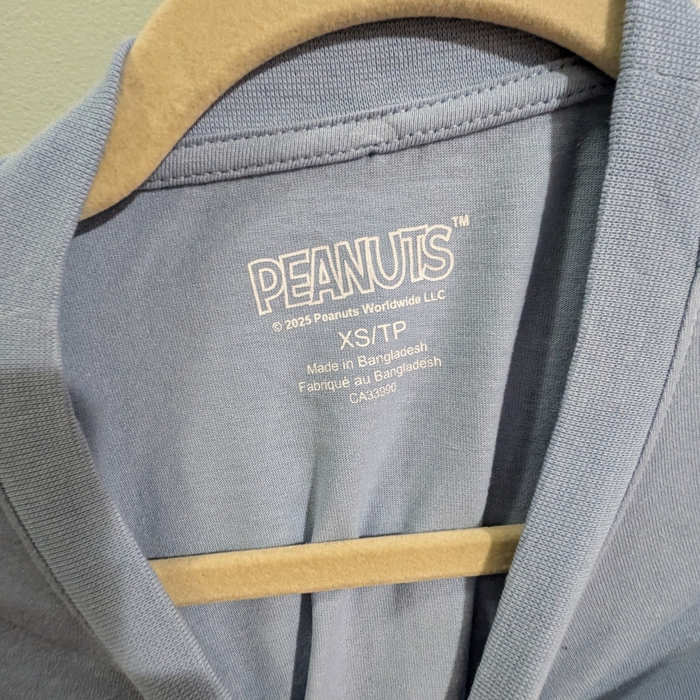 NWT! Peanuts Snoopy Tee Oversized XS *E19 - Picture 3 of 3